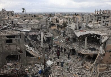 آثار الدمار الواسع في قطاع غزة نتيجة العدوان الإسرائيلي وتداعيات المواجهات المستمرة